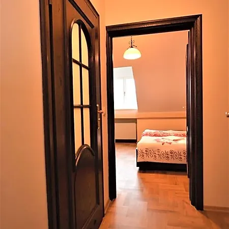 Dwor Osieczek Pniewy (Masovia)