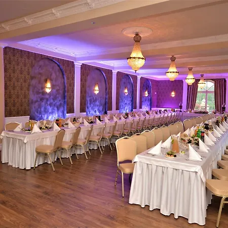 게스트하우스 Dwor Osieczek Pniewy (Masovia)