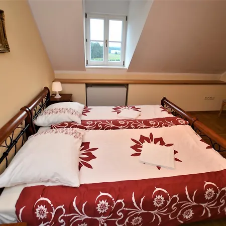 Dwor Osieczek Penzion