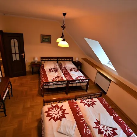 Dwor Osieczek Penzion Pniewy (Masovia)