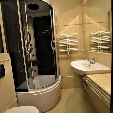 Dwor Osieczek 3* Pniewy (Masovia)