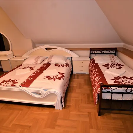 Dwor Osieczek Penzion