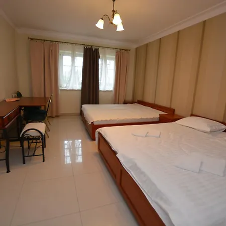 Penzion Dwor Osieczek Pniewy (Masovia)