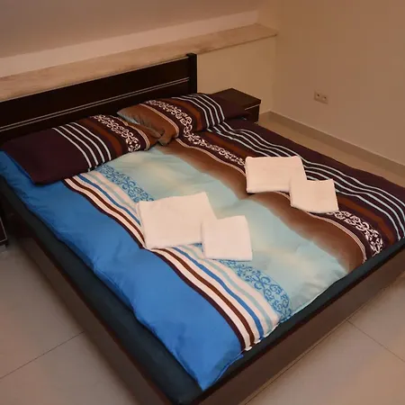 Dwor Osieczek Pniewy (Masovia)