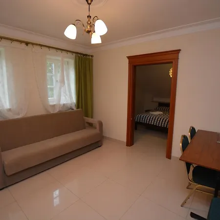 Penzion Dwor Osieczek Pniewy (Masovia)