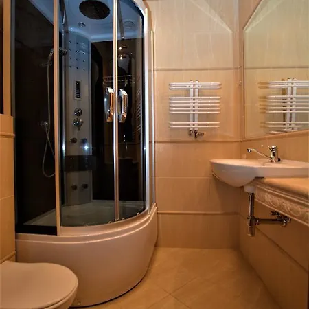 Dwor Osieczek Pniewy (Masovia)