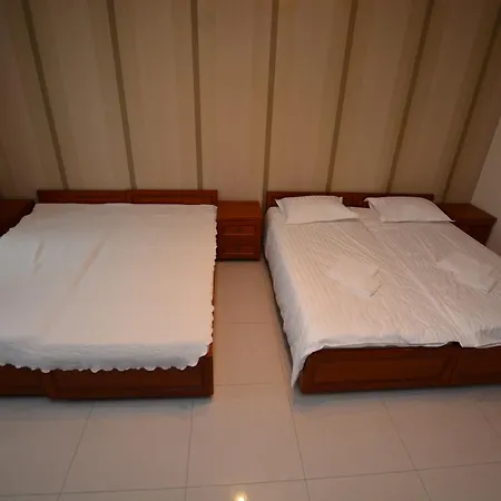 Dwor Osieczek 3* Pniewy (Masovia)