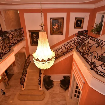 Dwor Osieczek 게스트하우스 3*