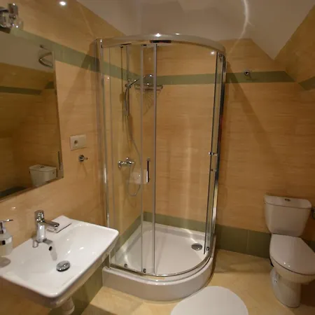 게스트하우스 Dwor Osieczek 3*