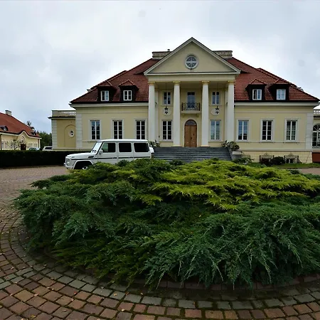 Dwor Osieczek 게스트하우스 3*