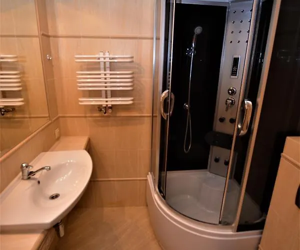 Dwor Osieczek Pniewy (Masovia)