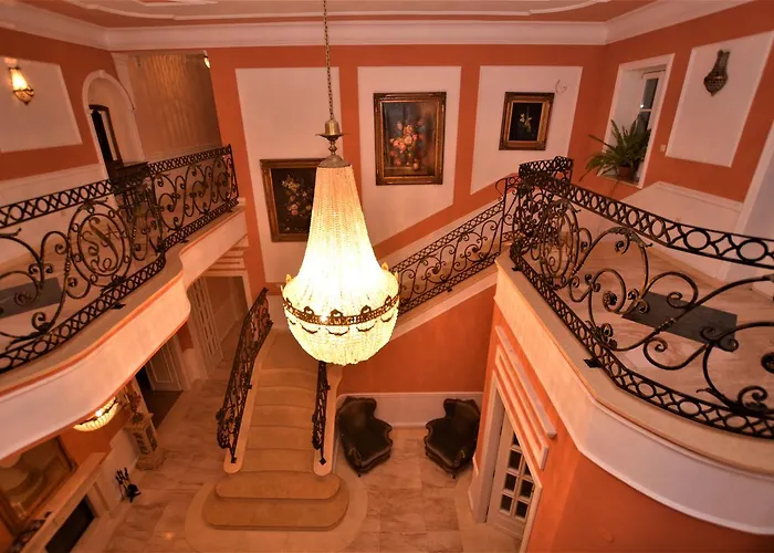 Dwor Osieczek Pensjonat 3*